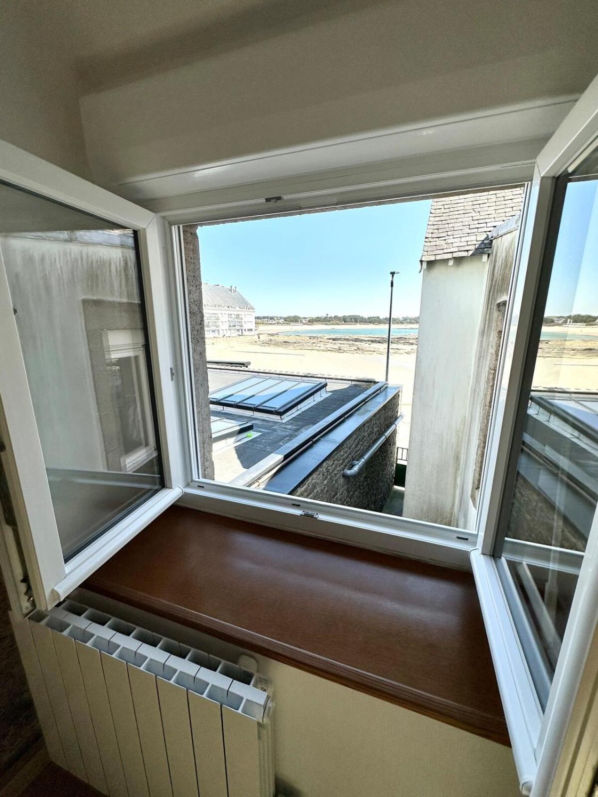 Maison De Pecheur Atypique Les Pieds Dans L'Eau 普洛埃默尔 外观 照片